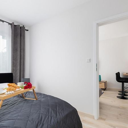 Sunny Apartments With Parking & Balcony Luzycka By Noclegi Renters Swinoujscie Kültér fotó
