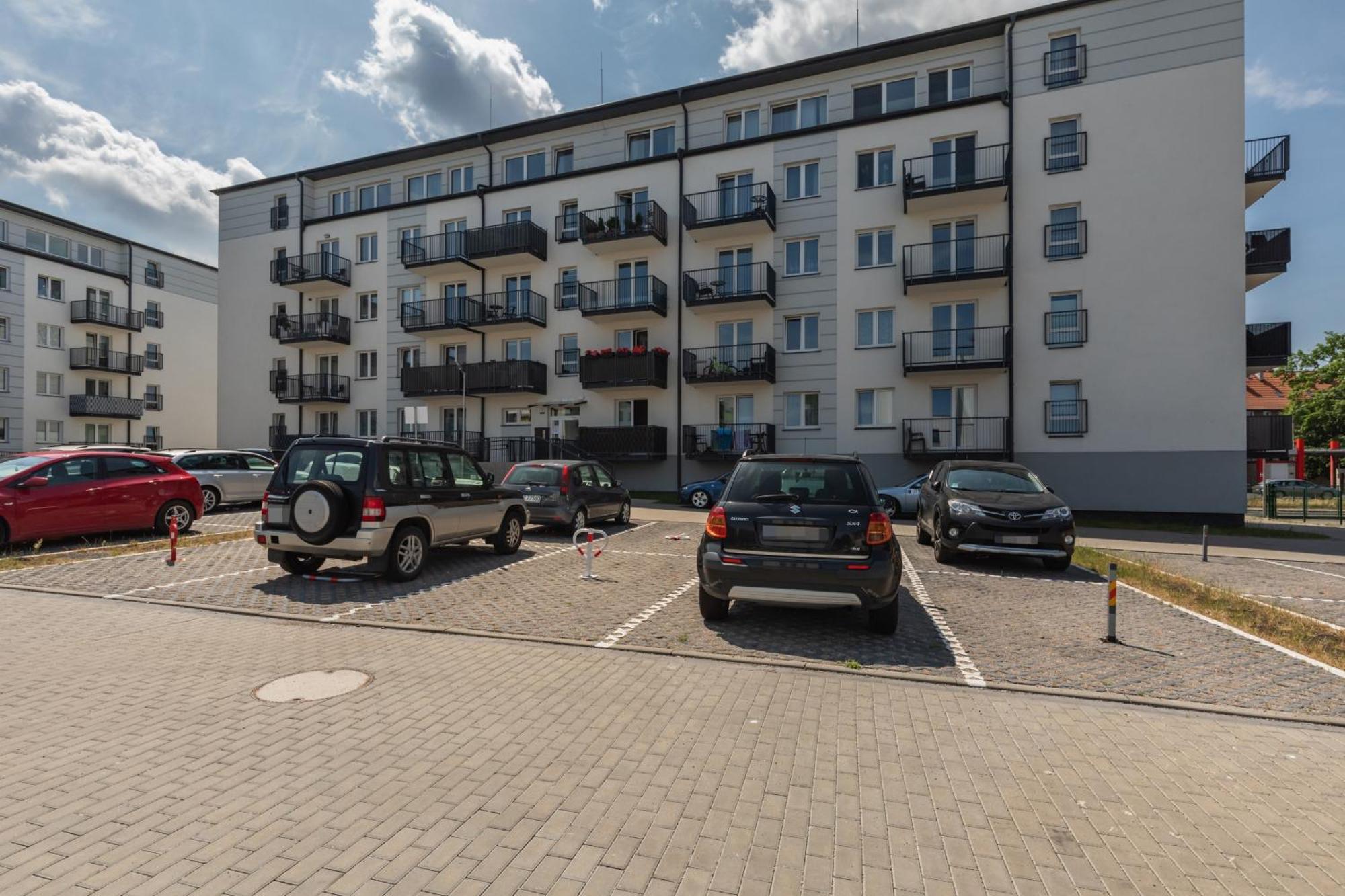 Sunny Apartments With Parking & Balcony Luzycka By Noclegi Renters Swinoujscie Kültér fotó